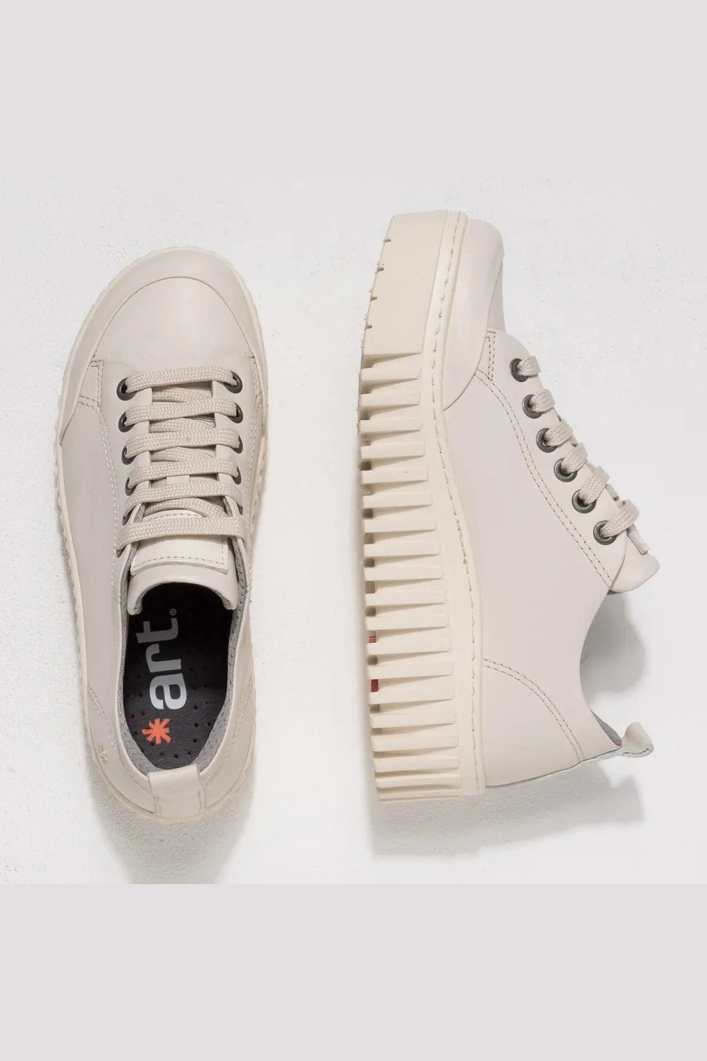 ART 1535 Shoe