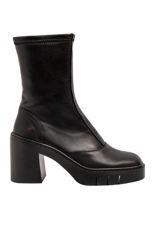 ART 1973 Boot