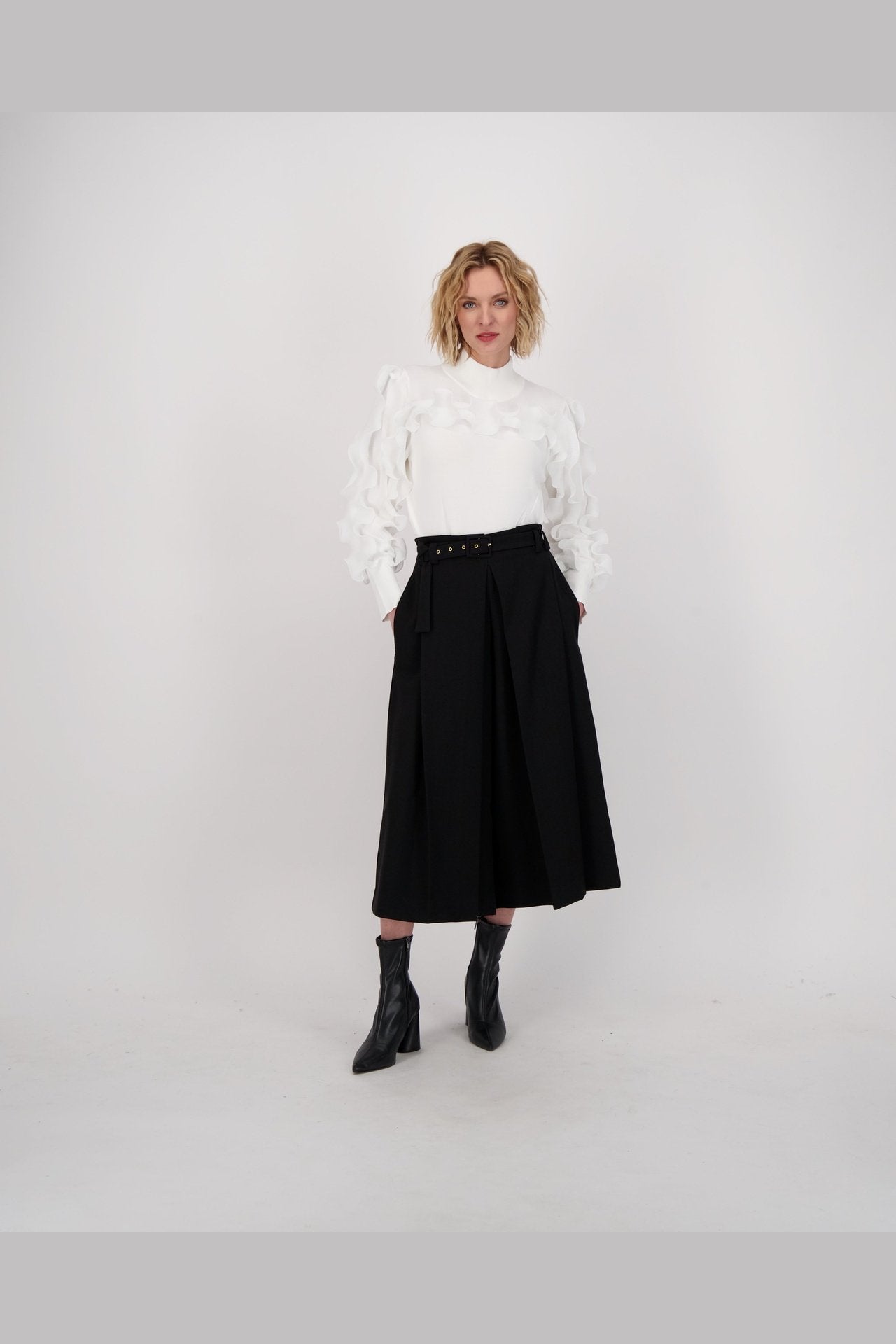 GABBY ISABELLA Gaucho 523741 *Final Sale*
