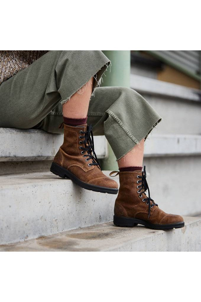 BLUNDSTONE Originals Lace Up Tall 2532 Boot