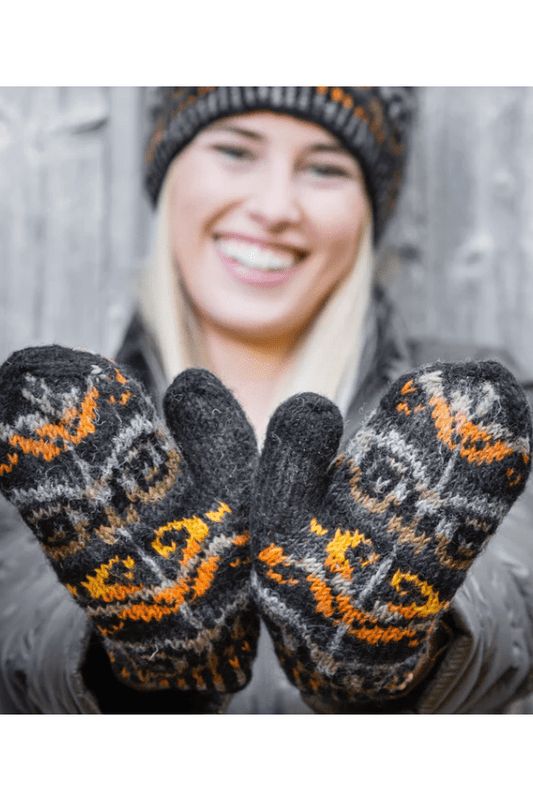 LOST HORIZONS Natalia Wool Knit Mittens