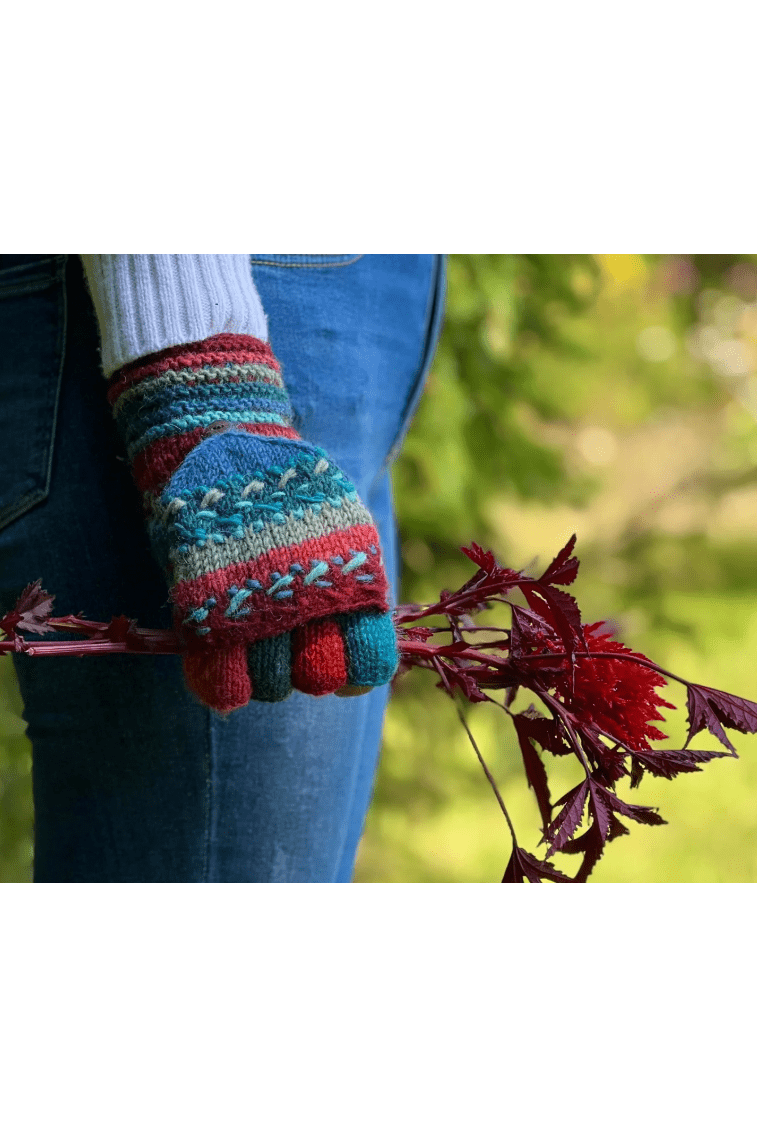 LOST HORIZONS Navika Wool Knit Finger Mittens