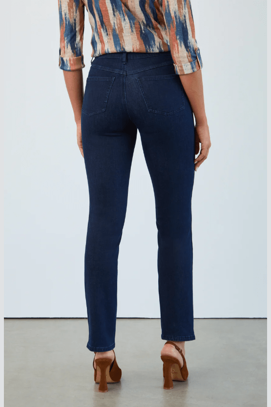FDJ Suzanne Straight Leg Denim 6899250 *FINAL SALE*