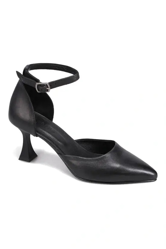 BUENO Wells Dress Shoe
