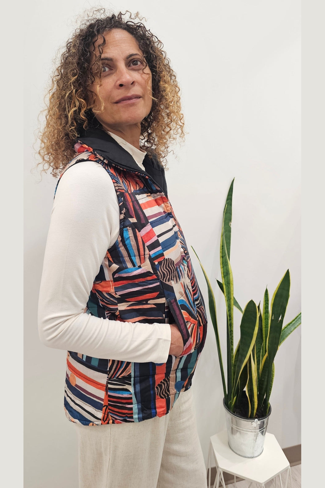 ORIENTIQUE Reversible Puffer Vest 3244
