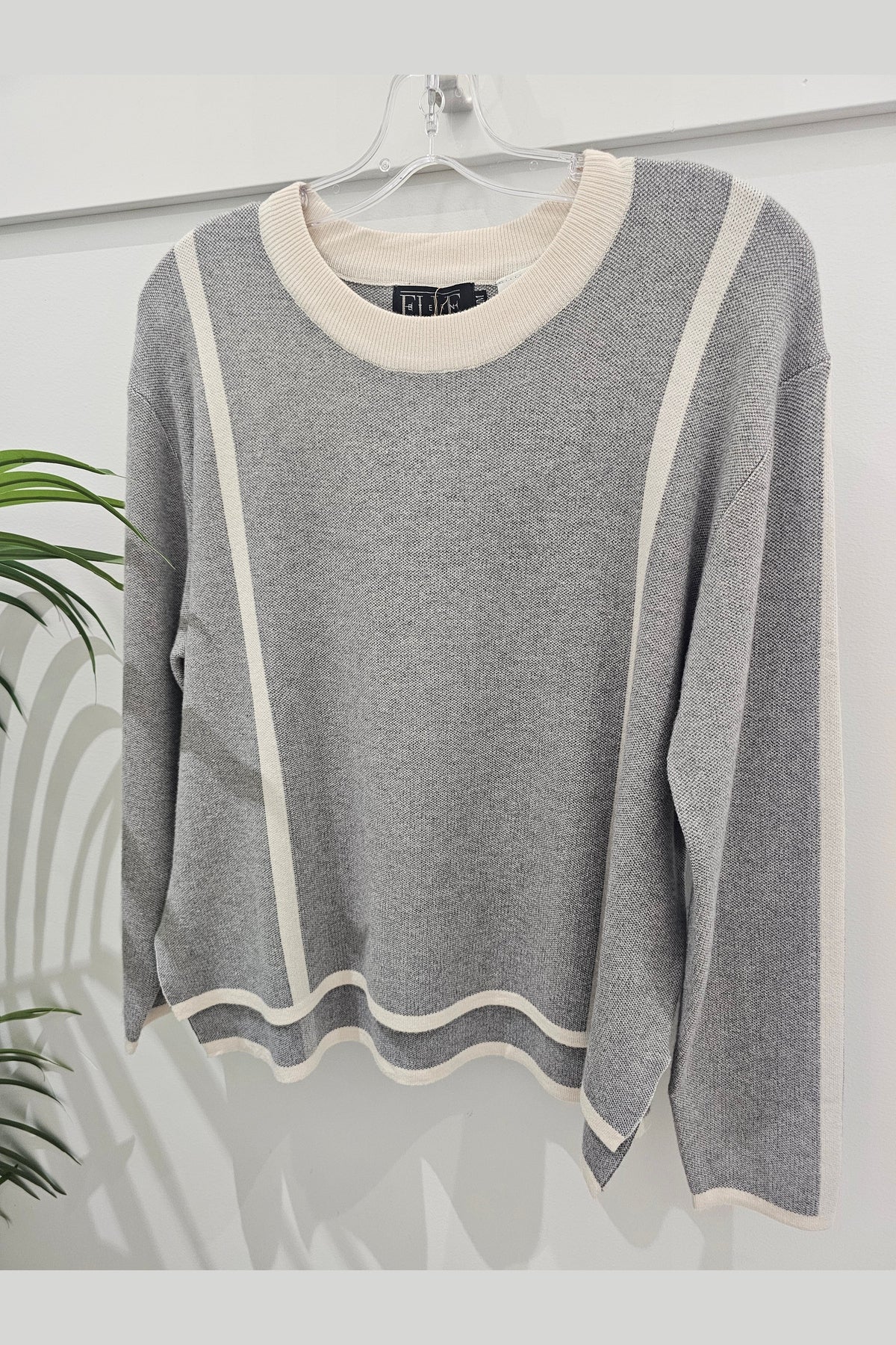 ETERNELLE Sweater Top 25230