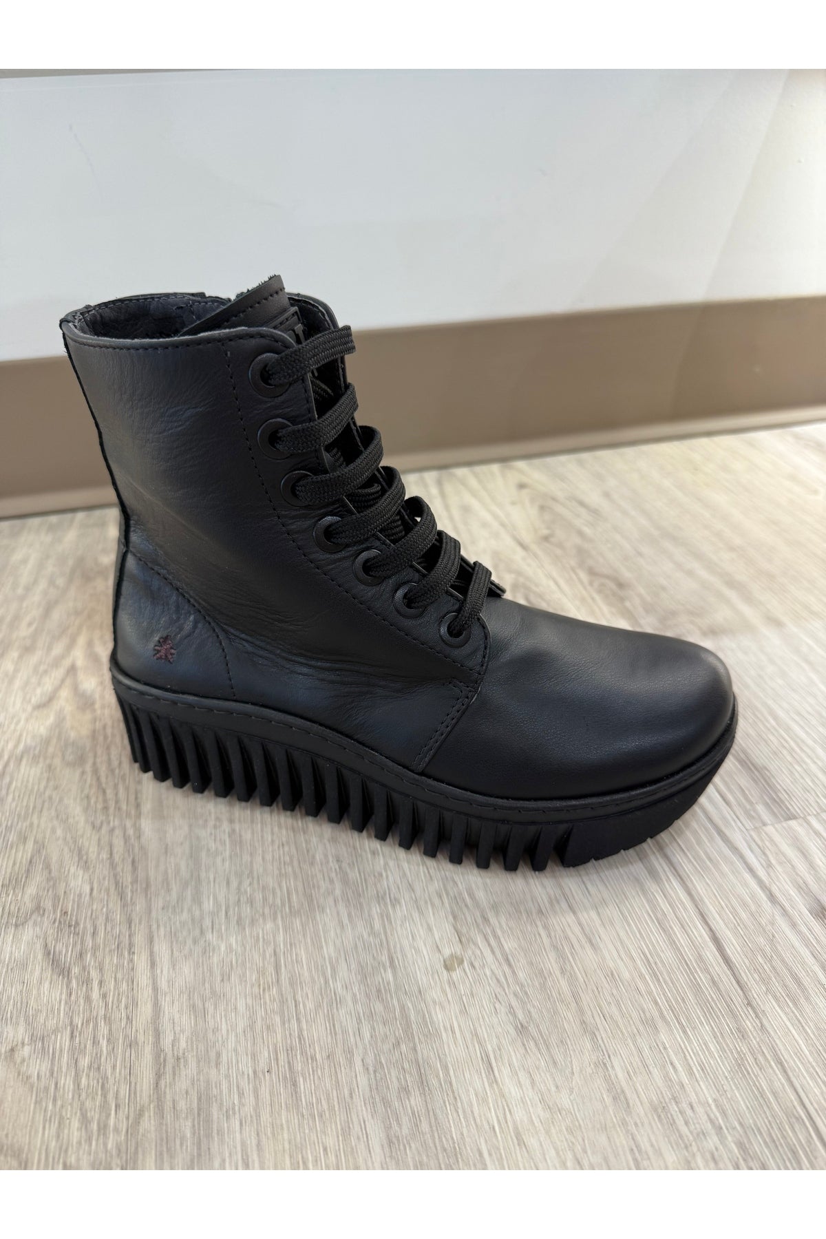 ART 1517 Boot