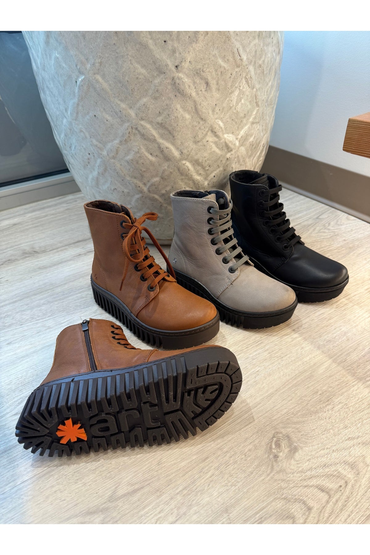 ART 1517 Boot