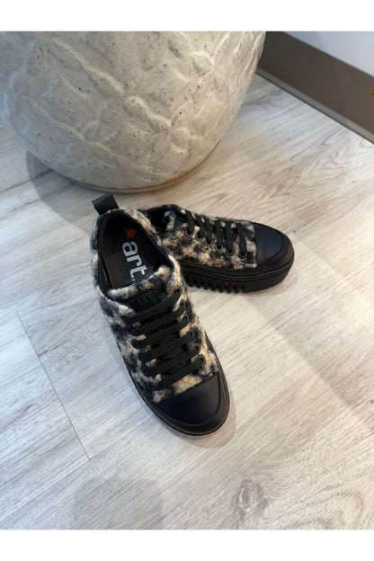 ART 1518S Shoe