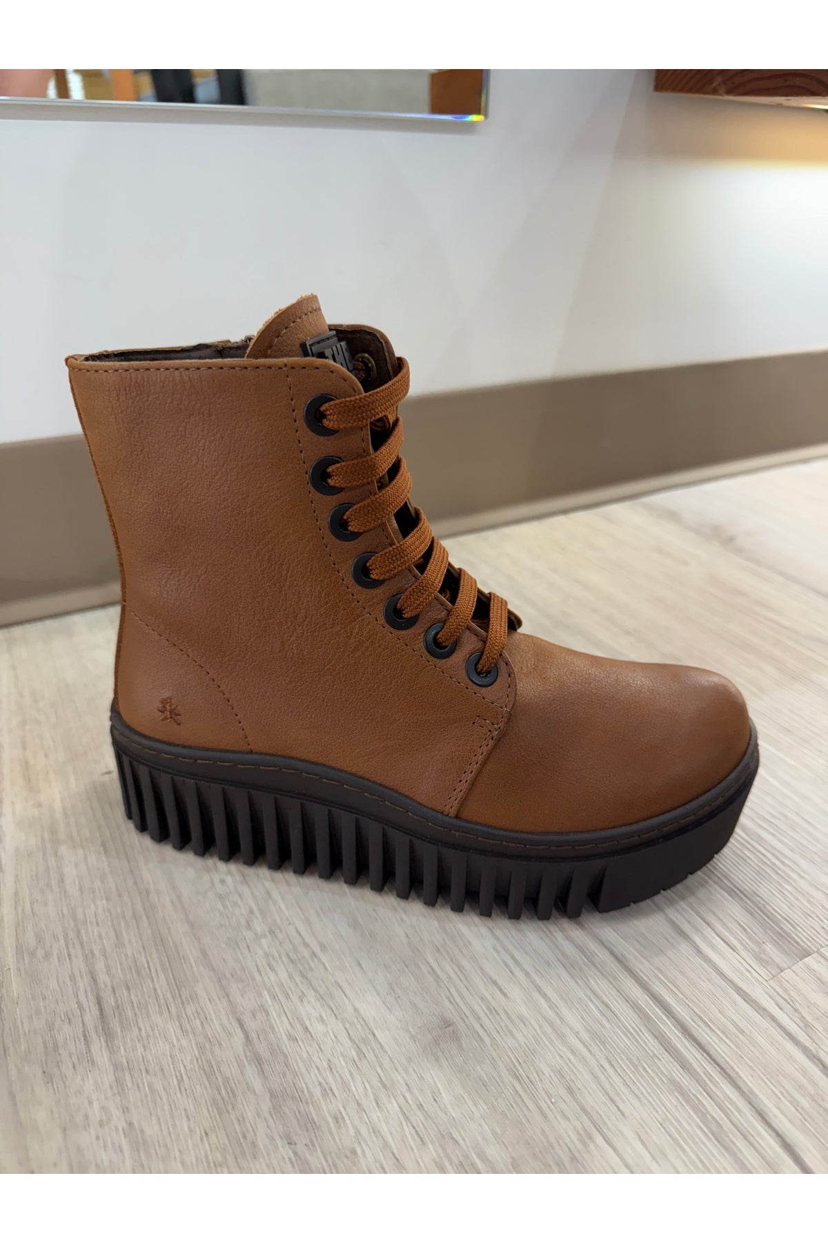 ART 1517 Boot