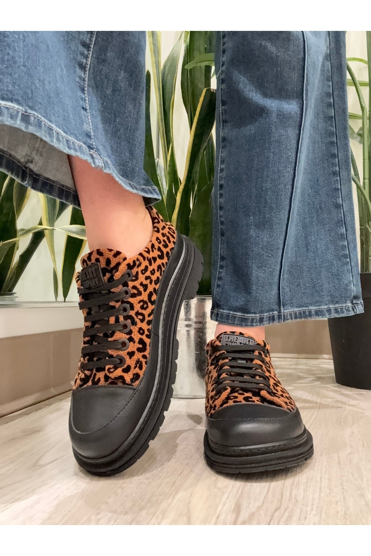 ART 1894S Shoe