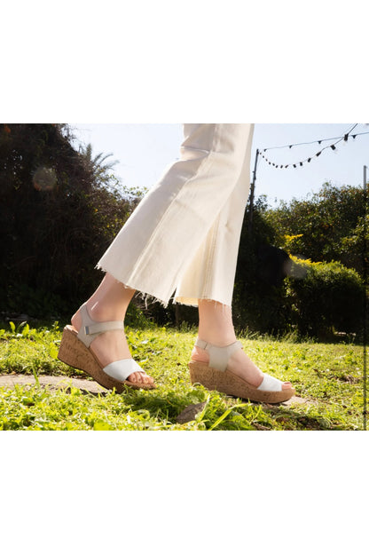 NAOT Summer Raffia 112117