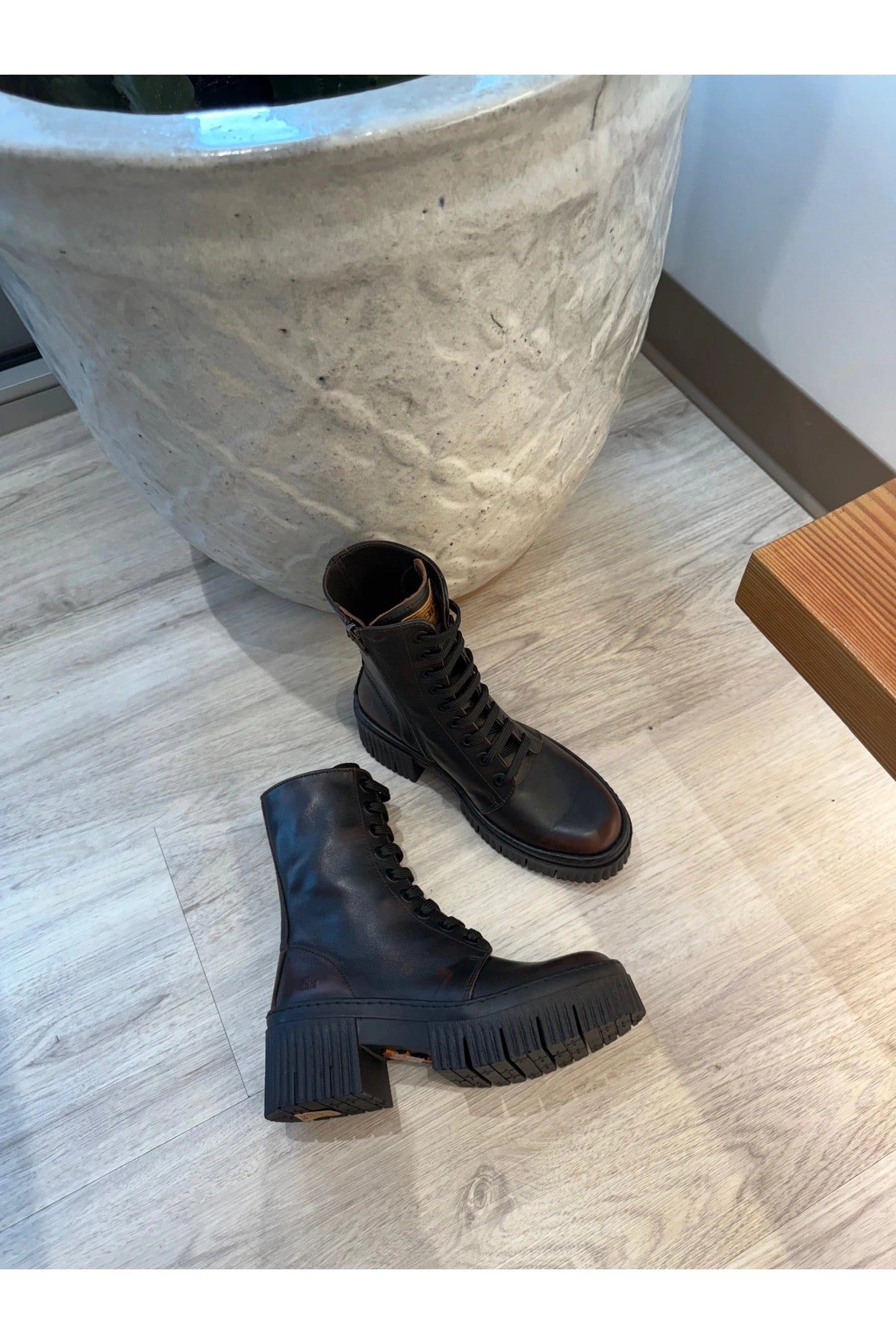 ART 1375 Boot