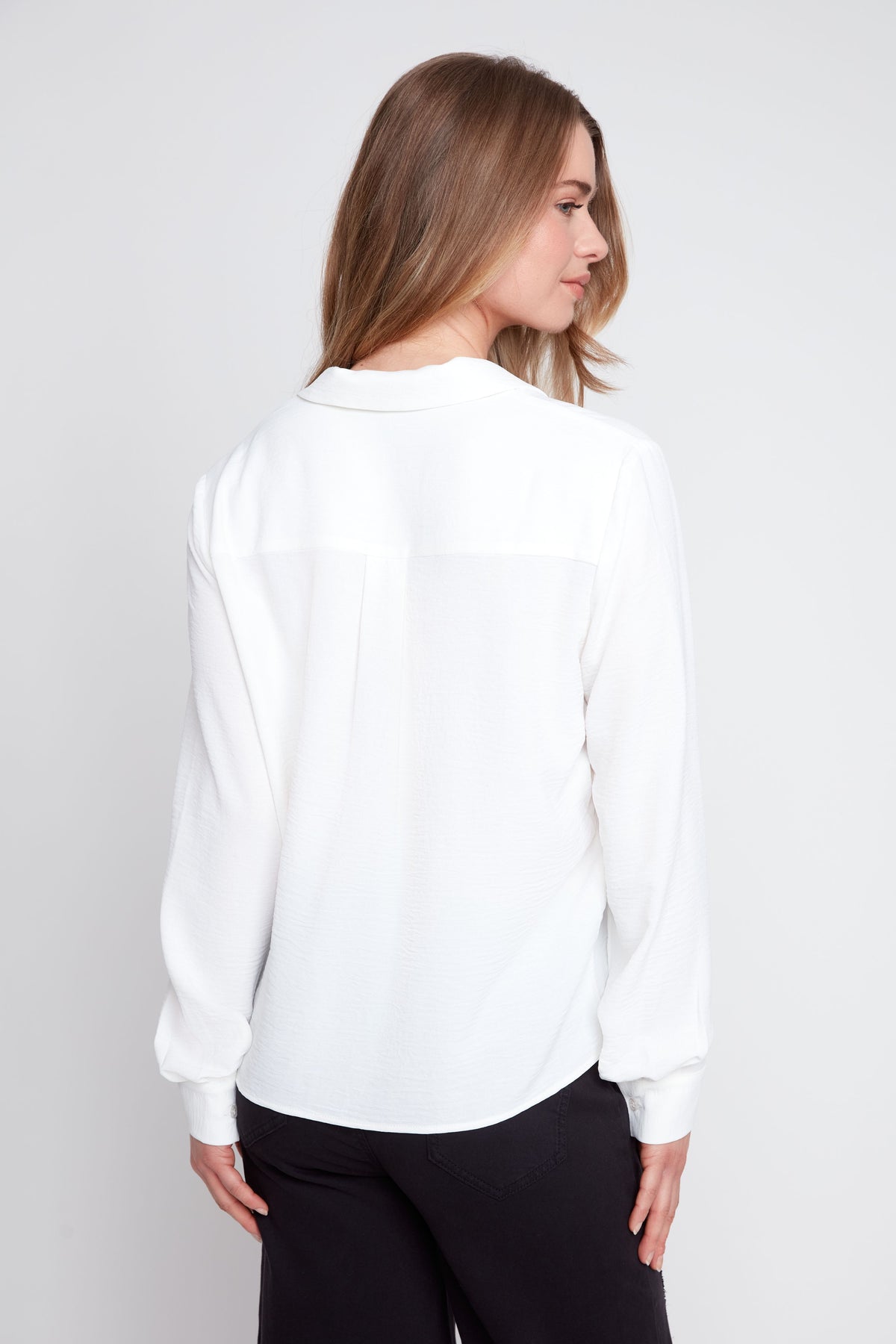 RENUAR Taylor Collar Blouse with Hidden Placket R5267-363