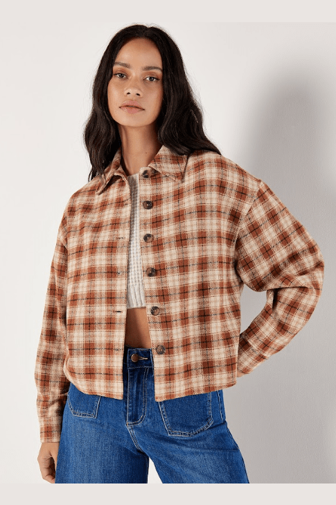 APRICOT Plaid Cropped Raw Hem Shacket 878631