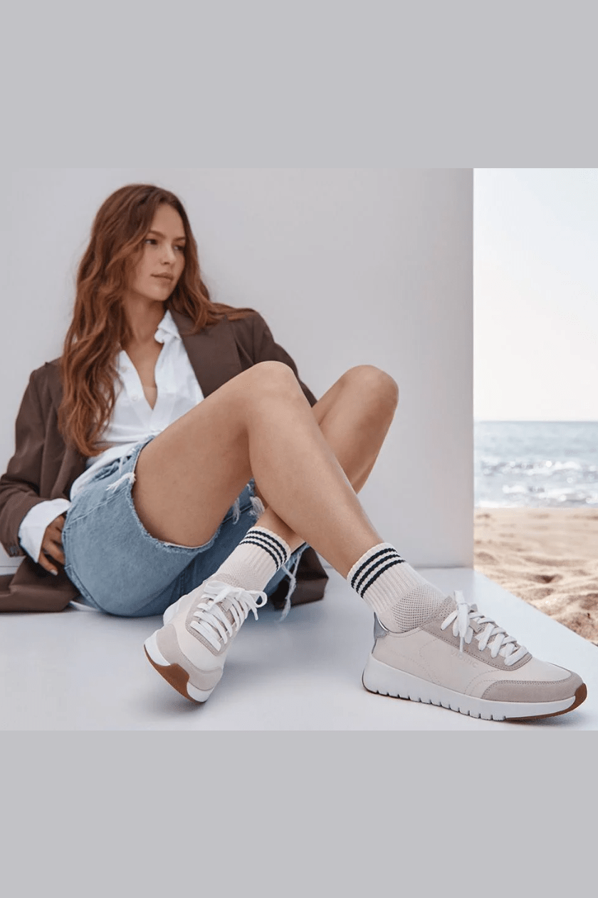 VIONIC Journey Uptown Sneaker