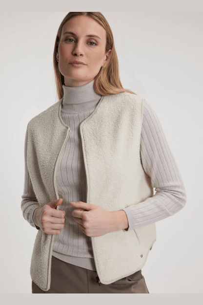 FIG Iclyn Sleeveless Vest