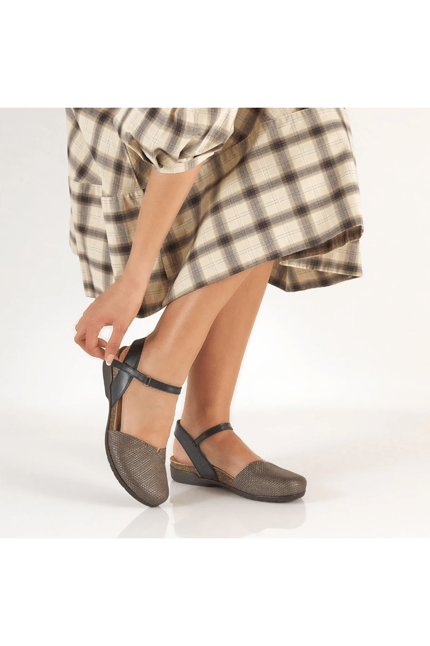 DANSKO Rowan 6025