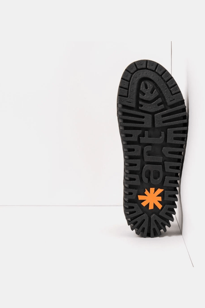 ART 1535 Shoe