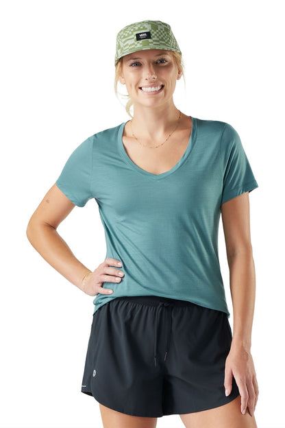 SMARTWOOL Women's Active Ultralite V-Neck Short Sleeve SW016539